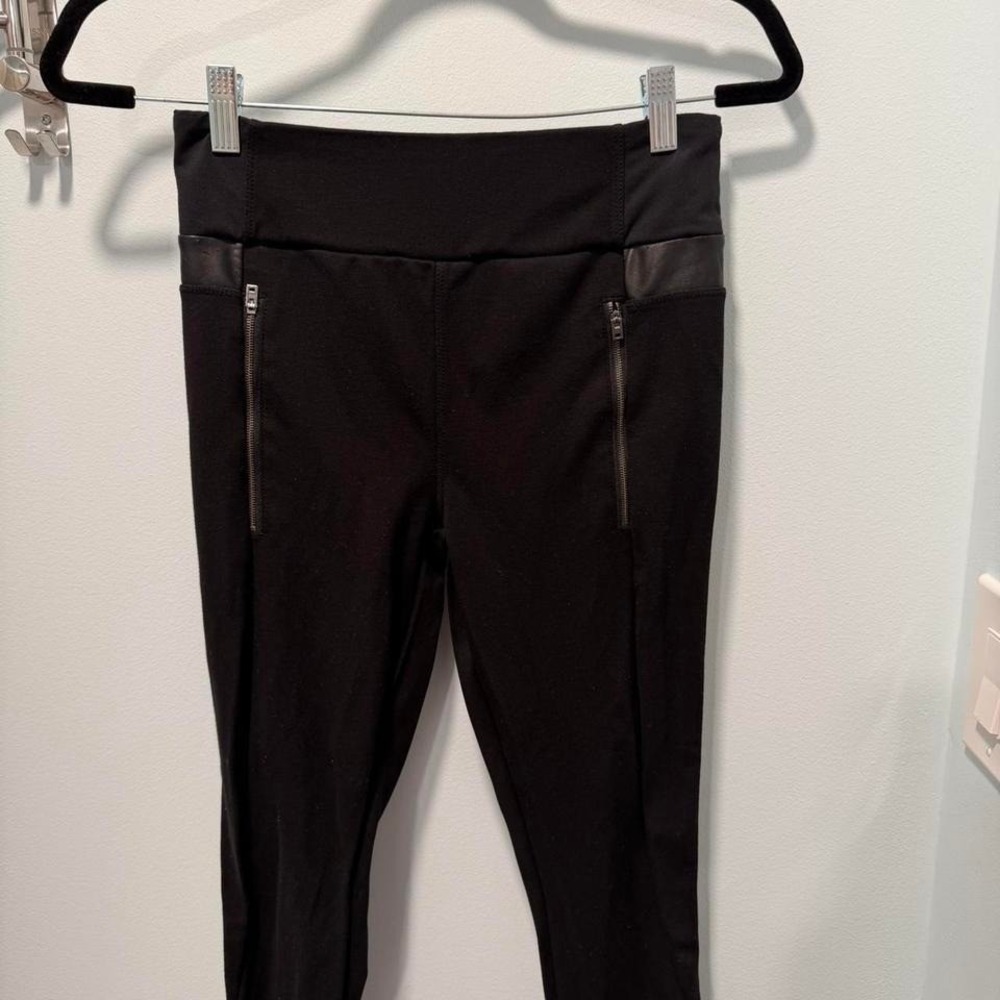Athleta Metro Moto Leggings Black Faux Leather Trim Zip Pockets Ankle Zips Small